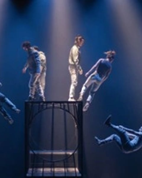 Face aux Murs, par la Compagnie Hors Surface