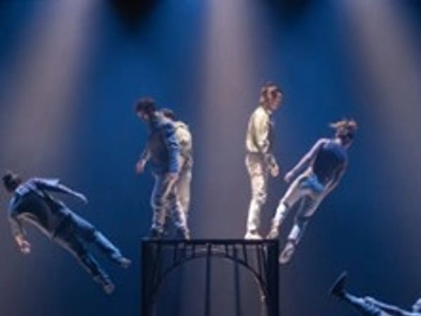 Face aux Murs, par la Compagnie Hors Surface