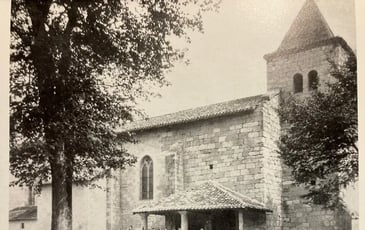 Venez découvrir l'église de Piac et son petit trésor patrimonial.