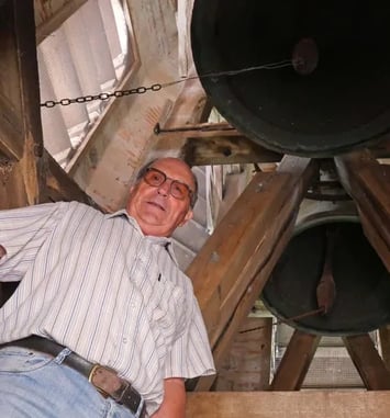 Spectacle : la tradition du sonneur de cloches