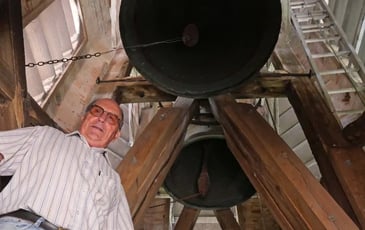 Spectacle : la tradition du sonneur de cloches